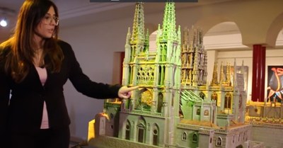 Mireia habla sobre la maqueta de la Catedral de Burgos