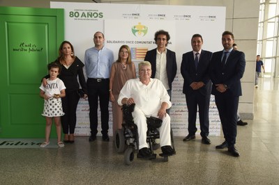 Los premiados en Valencia posan al inicio del acto