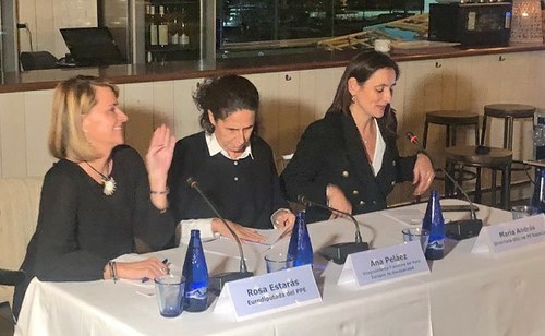 de izquierda a derecha: Rosa Estarás, Ana Peláez y María Andrés