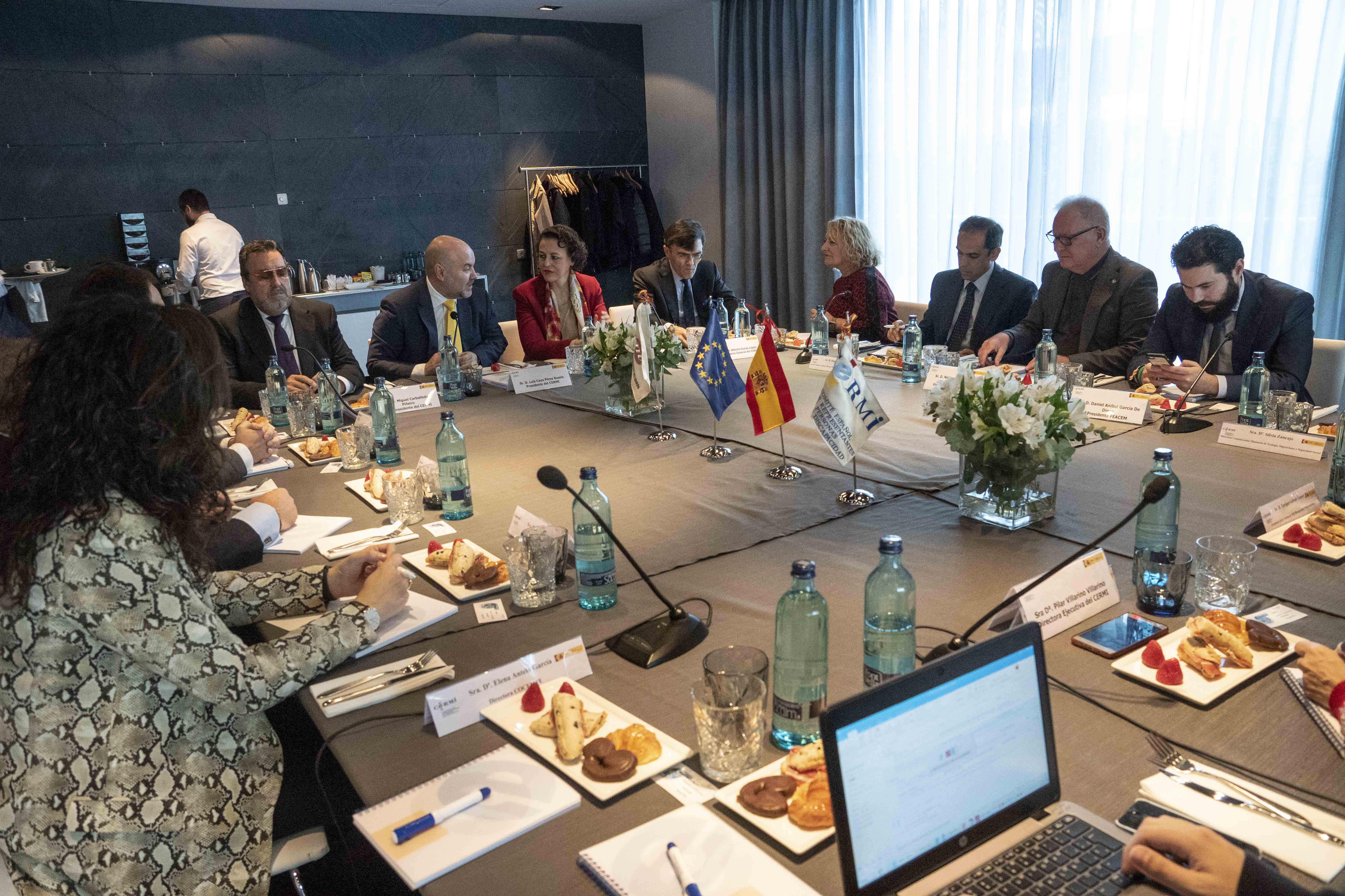 Momento de la reunión con la ministra