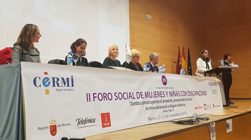  Mesa inaugural del Foro