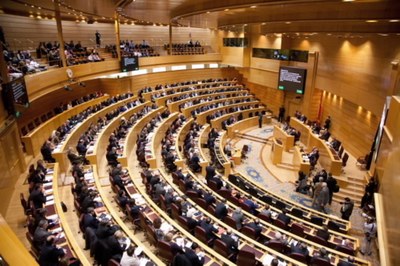 Vista cenital de la sala plenaria del Senado español