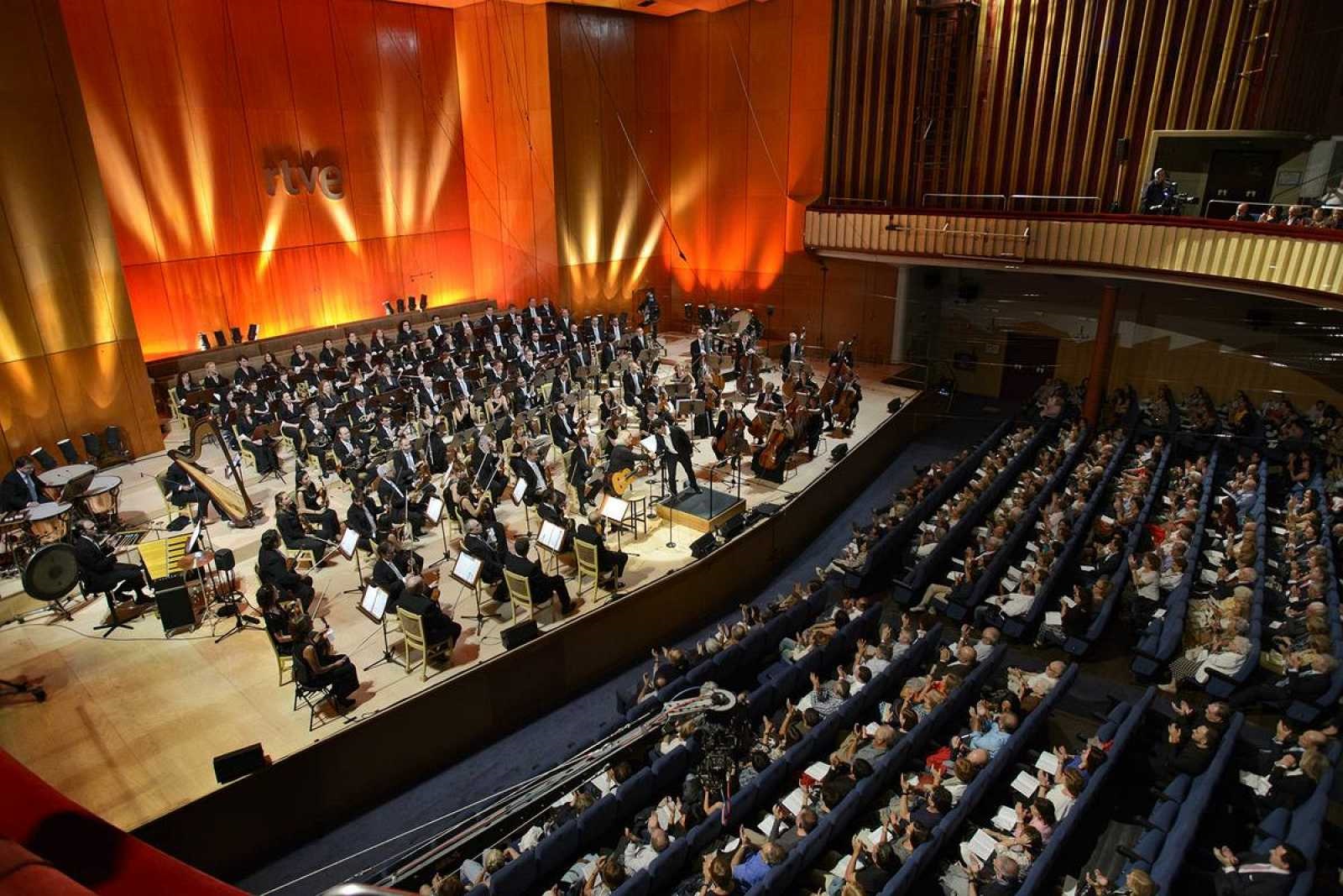 Concierto de la Orquesta y Coro de RTVE en el Teatro Monumental de Madrid