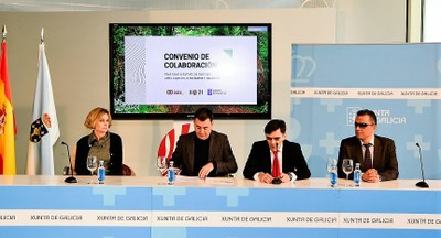 Firma del acuerdo entre Fundación ONCE y la Xunta