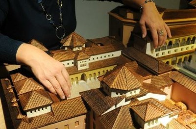 La maqueta táctil de La Alhambra del Museo Tiflológico