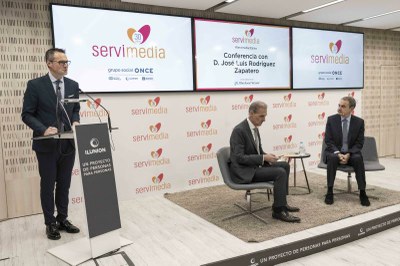 Fernando Riaño, durante su intervencion en el acto de #Servimedia30años | Foto: Jorge Villa