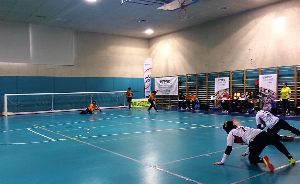 Un lance del partido entre Barcelona y Cantabria