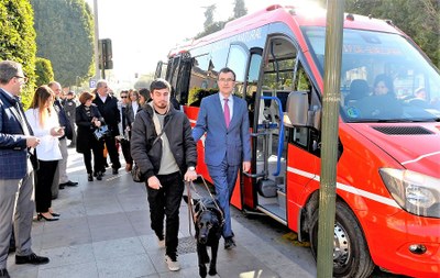 Pedro Esquiva junto al alcalde de Murcia José Ballesta
