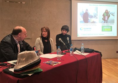 Exposición sobre posibles salidas laborales con la que culminó la jornada