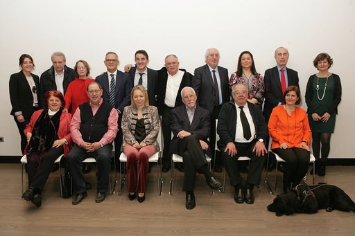 Foto de familia de todos los miembros de los jurados de los Premios Tiflos 2018