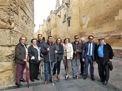 El grupo, en pleno corazón de la Córdoba monumental