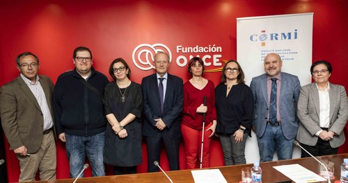 Foto de familia de todos los participantes en la jornada 