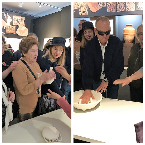 Montaje gráfico con dos de los momentos de la visita, en los que los afiliados aparece tocando diversas piezas expuestas en el Museo