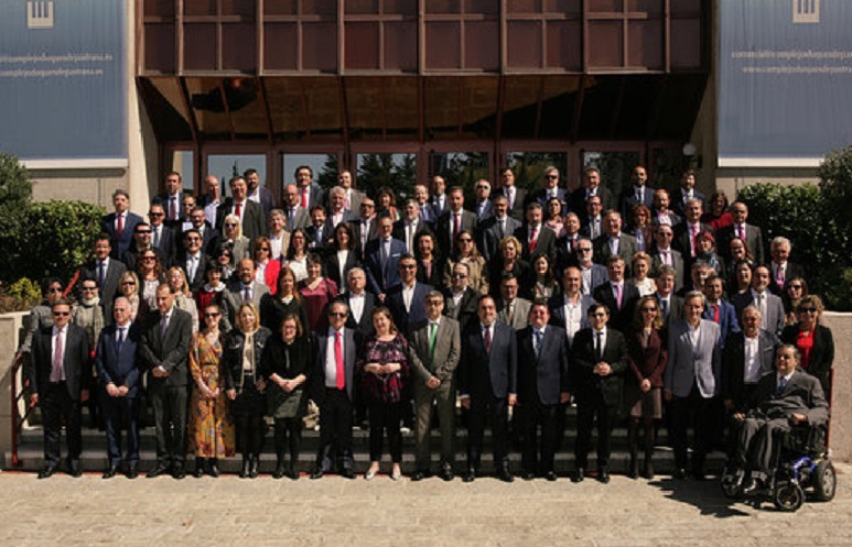 Foto de familia de responsables del Grupo Social ONCE junto a los participantes en el CCG