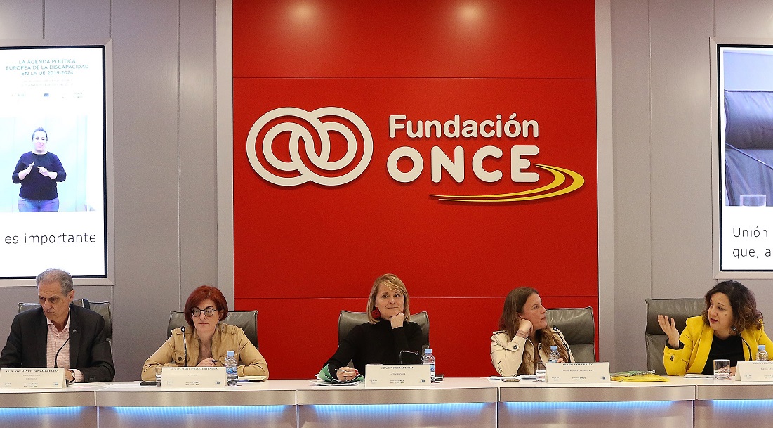 Las cuatro europarlamentarias debaten moderadas por el periodista González Huesa