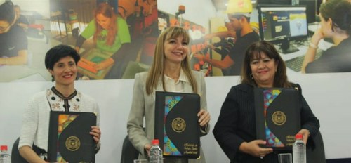 Convenio con la ministra de Trabajo.jpg