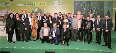 Foto de familia de los vendedores de toda España galardonados, durante la gala celebrada en Madrid en febrero pasado