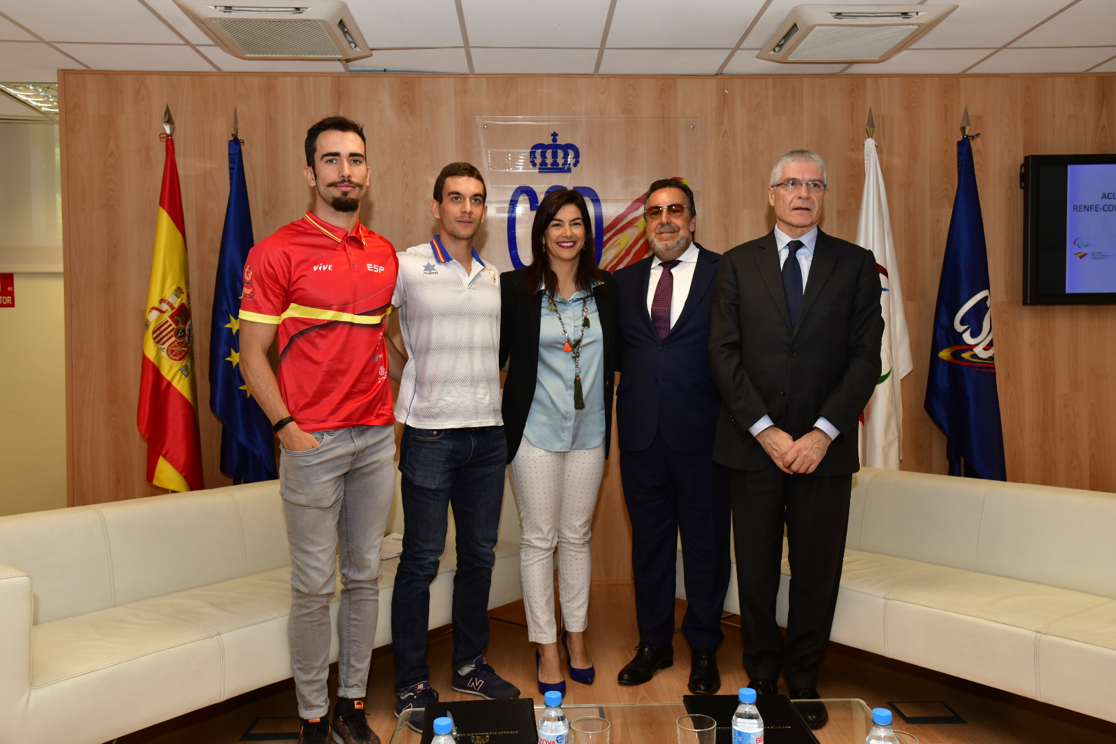 De iz. a dcha: Guillermo Rojo, Gerard Descarrega, María José Rienda, Miguel Carballeda  e  Isaías Táboas