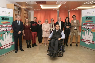 El Jurado Nacional del Concurso Escolar, al completo