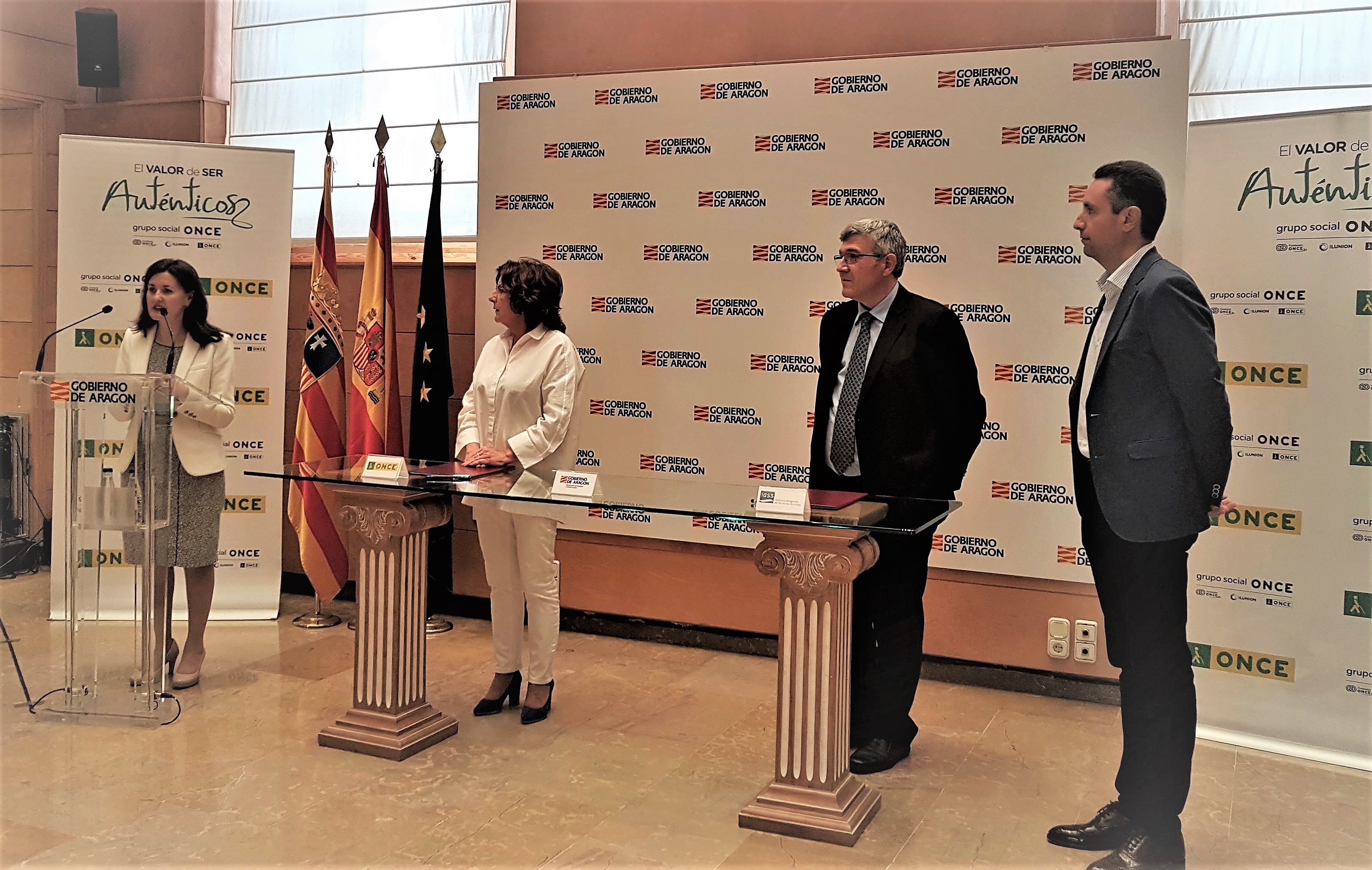 Presentación del convenio ante los medios de comunicación aragoneses