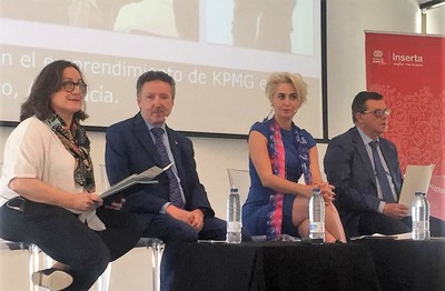 De izquierda a derecha, Sabina Lobato, Cristóbal Martínez, Rosa Siles y Martínez Donoso, en la mesa inaugural de la jornada