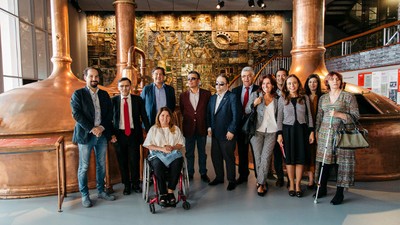 Foto de familia con la cervecera Estrella Galicia