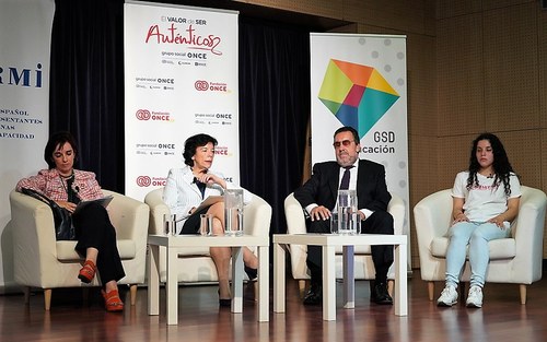 De izquierda a derecha: Pilar Villarino, Isabel Celaá, Miguel Carballeda y Valentina García