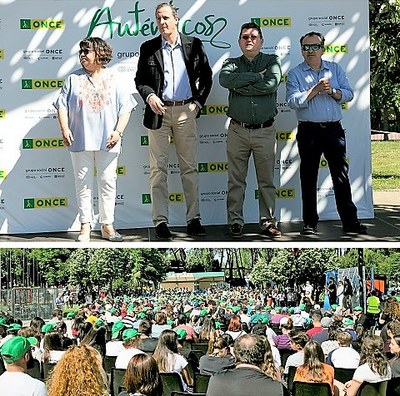 Arriba, intervinientes en el acto del Parque de Atracciones de Madrid. Abajo, panorama de los centenares de participantes