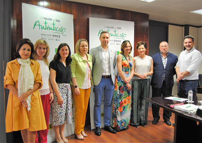 El jurado aragonés, en pleno, posa tras emitir su fallo de los Solidarios 2019