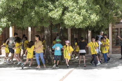 Juegos y bailes en grupo 