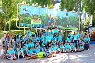 Todo el grupo nada más llegar al Parque de Atracciones