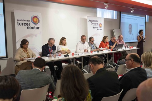 Mesa de la Asamblea General anual de la PTS