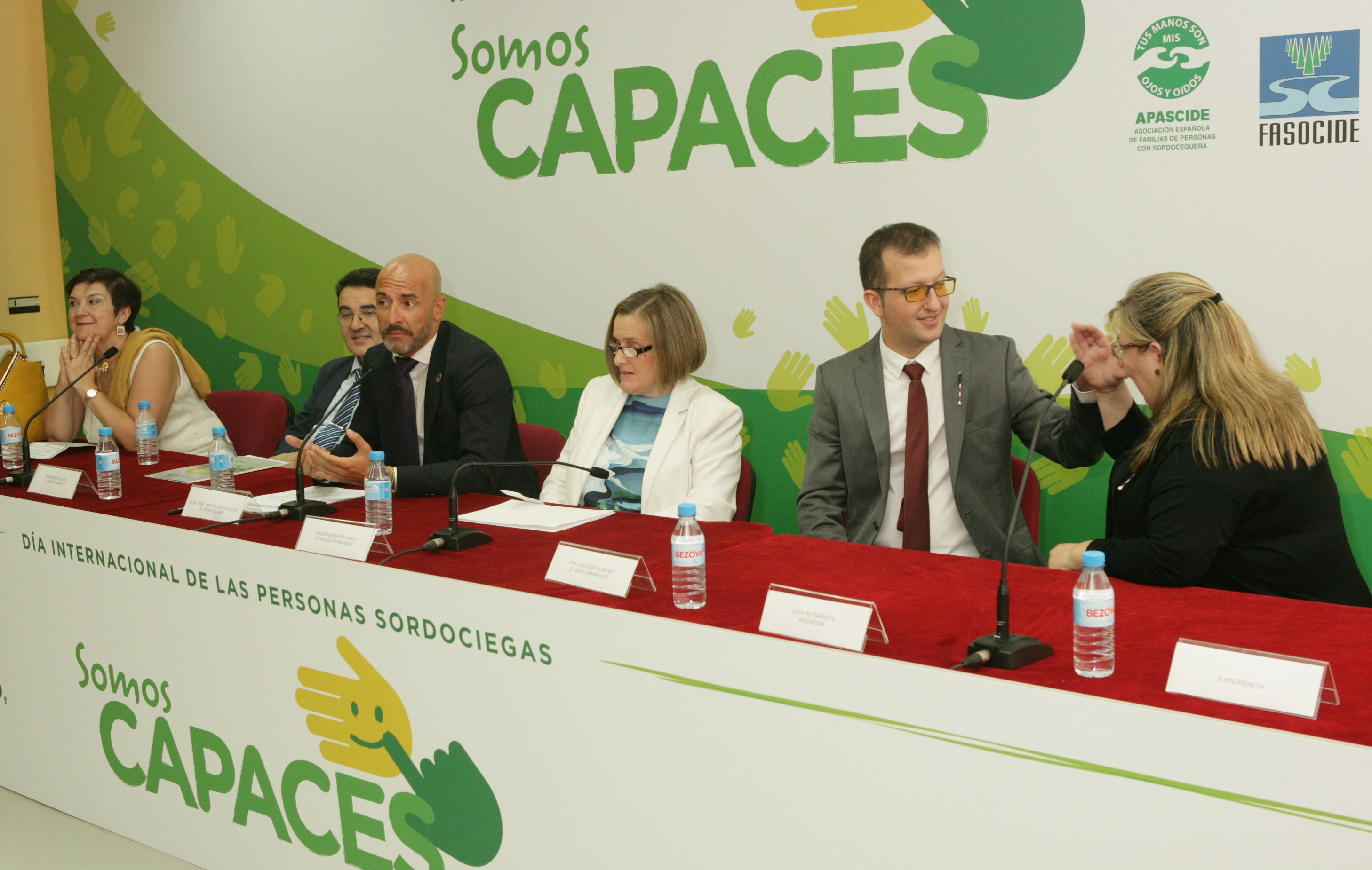 Mesa presidencial del acto en Madrid