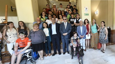 Foto de familia de participantes y responsables del Campus en Murcia