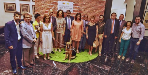 Foto de familia de premiados y autoridades en Baleares