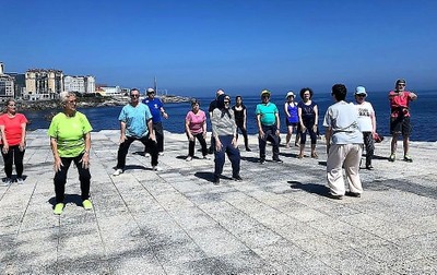 El grupo durante uno de los ejercicios