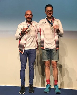 Celada y Riaño muestran su medalla de oro