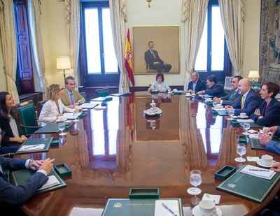 Encuentro con la presidenta del Congreso de los Diputados Meritxell Batet