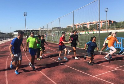 El grupo practica la carrera en las instalaciones de la Universidad de Alicante