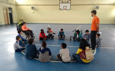 Alumnos y profesor de uno de los centros participantes en el proyecto