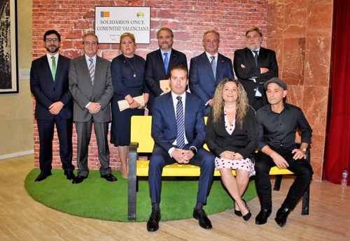 Foto de familia de los galardonados en la Comunidad Valenciana