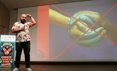 Miguel López en su ponencia
