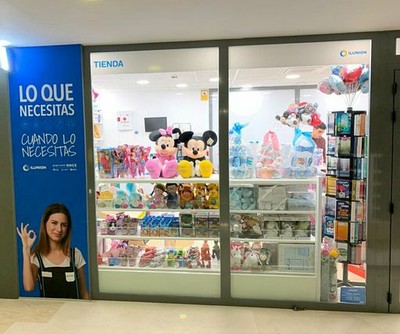 Fachada de la nueva tienda en Murcia