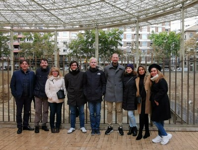 Los participantes en las Jornadas posan a la entrada del Ilunion Romareda