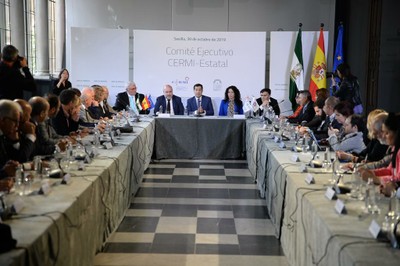 Moreno Bonilla durante la reunión con los cermis