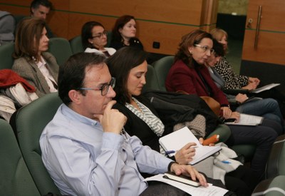 María Jiménez, representante del Ministerio de Fomento, en el centro de la imagen