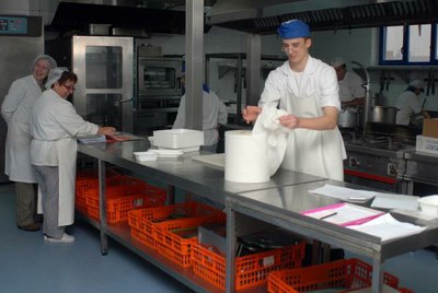 Trabajadores de un centro especial de empleo