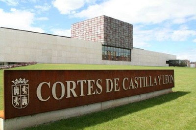 Fachada de la sede de las Cortes de Castilla y León
