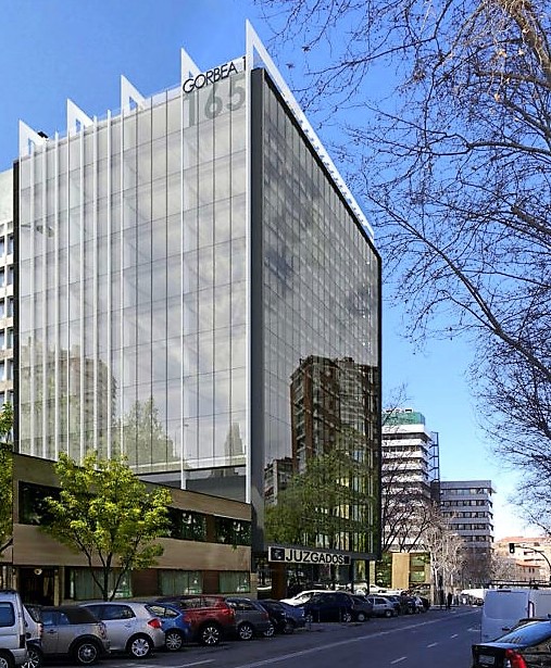 Edificio remodelado en la calle Rosario Pino como nueva sede de Juzgados