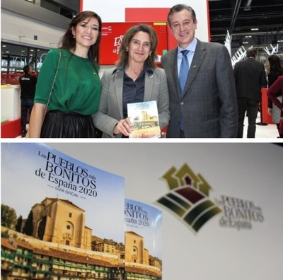 Montaje gráfico con (arriba) la ministra con la guía en sus manos y abajo el estand con exposición de este volumen turístico